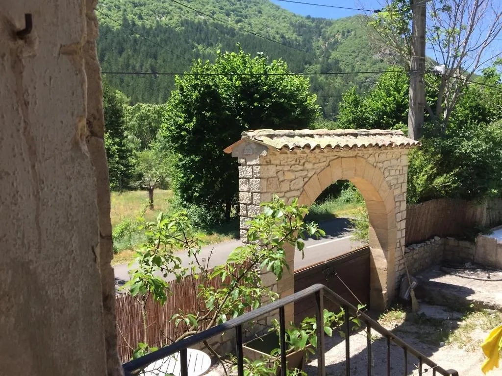 Bed and Breakfast Mas De La Pauze Reilhanette Frankreich